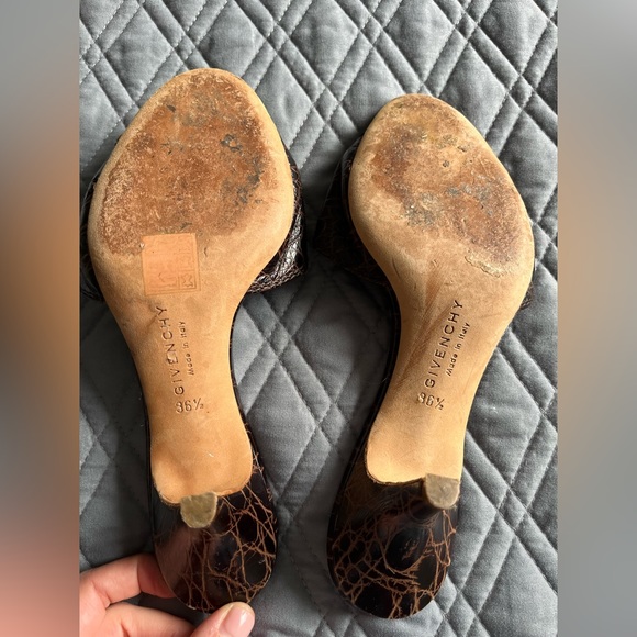 Vintage Givenchy mules - Picture 3 of 5